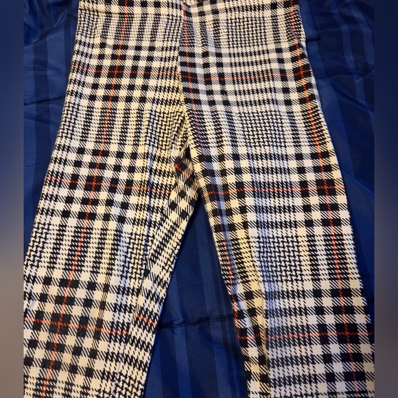 Set of 3 Old Navy Leggings - Floral, Gray, Plaid- Girls Size 8 - Picture 9 of 11